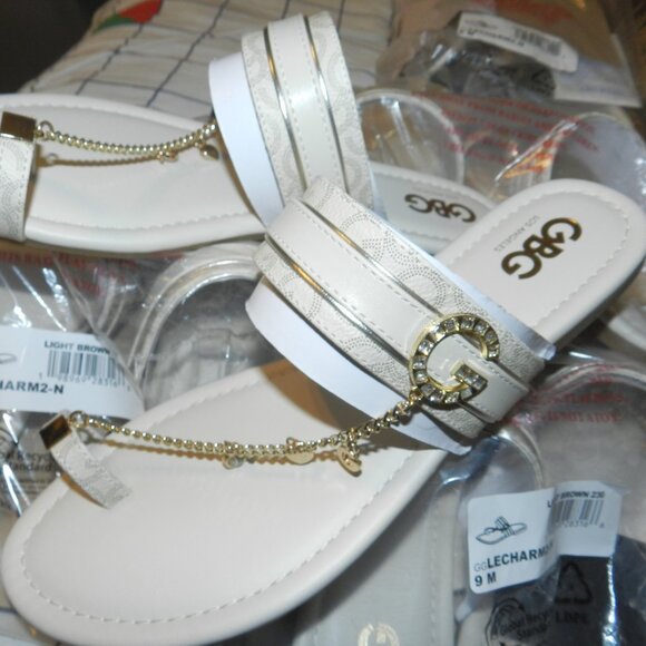 GBG Angeles White Logo Flat Slides w/Gold Toe Loop Charms Women's🆕⌚📦🏃💨🚚 - Picture 5 of 16